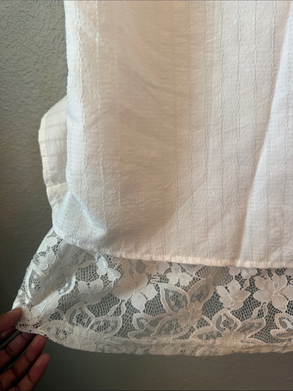 KUOSE White Lace Button-Up Blouse - Picture 8 of 8